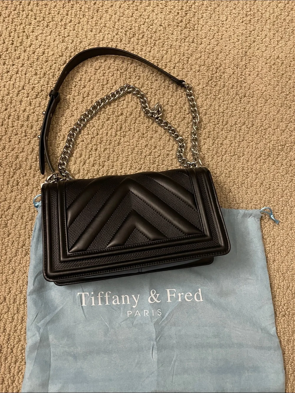 Tiffany & Fred Black Chevron Leather Crossbody with Silver Chain - Picture 2 of 14